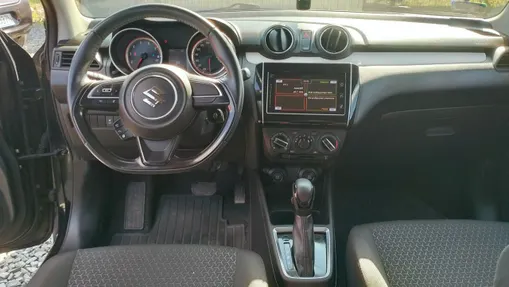 SUZUKI Swift -