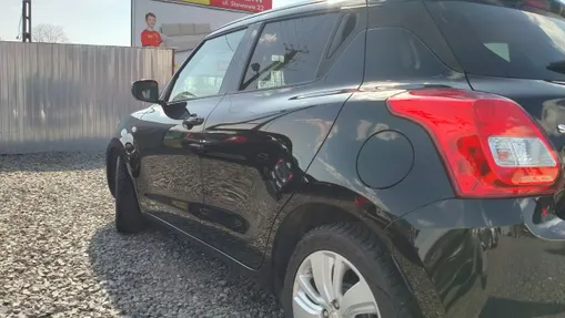 SUZUKI Swift -