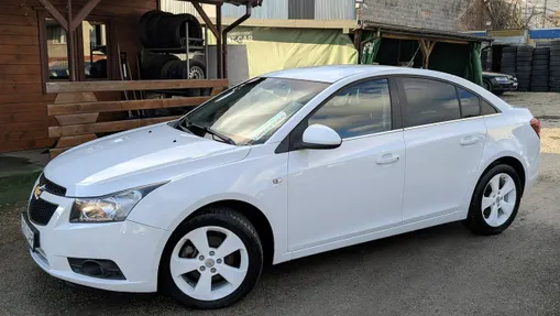 CHEVROLET Cruze -