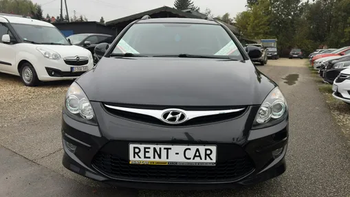 HYUNDAI i30 -