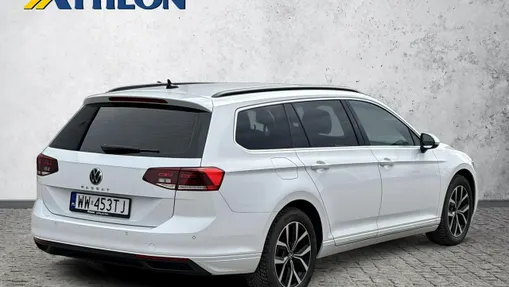 VOLKSWAGEN Passat -