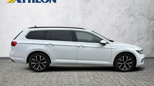 VOLKSWAGEN Passat -