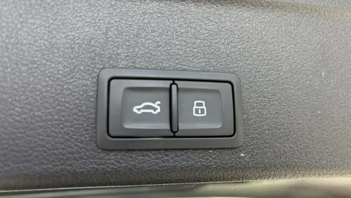 AUDI A4 -