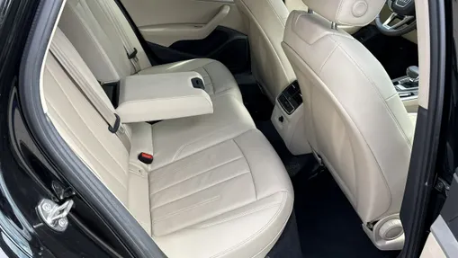 AUDI A4 -