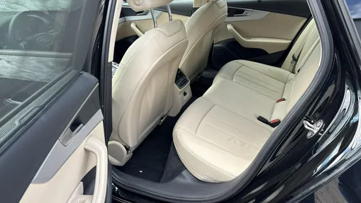 AUDI A4 -