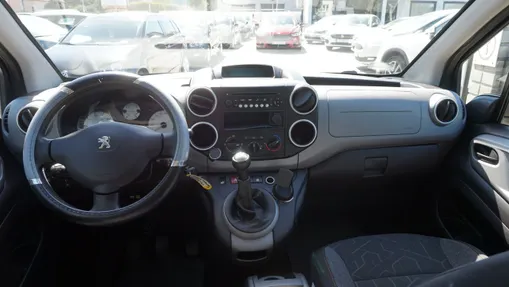 PEUGEOT Partner -