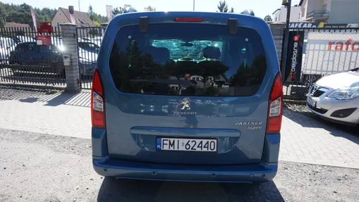 PEUGEOT Partner -