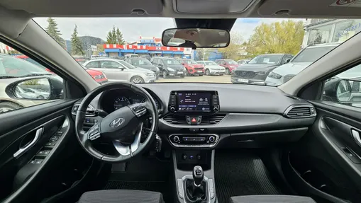 HYUNDAI i30 -