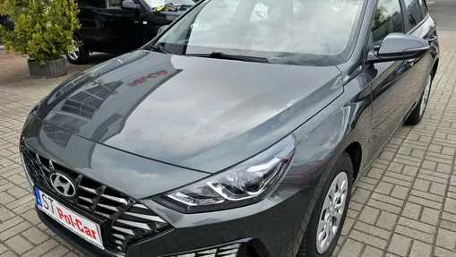 HYUNDAI i30 -