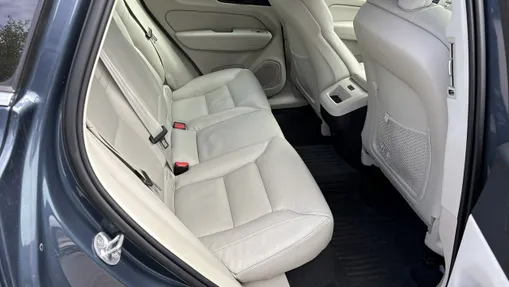 VOLVO XC60 -