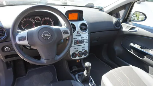 OPEL Corsa -
