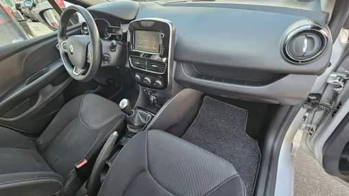 RENAULT Clio -