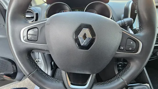 RENAULT Clio -