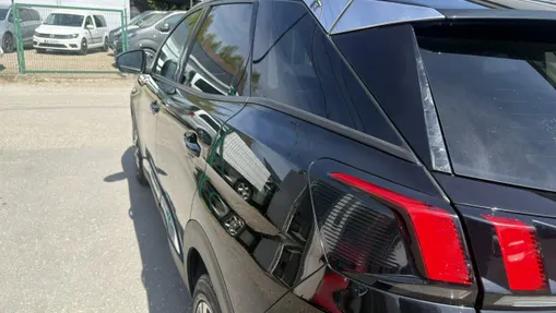 PEUGEOT 3008 -