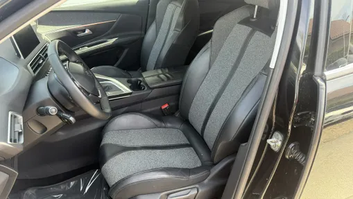 PEUGEOT 3008 -