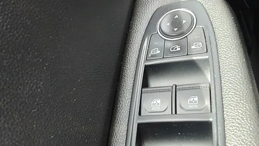 RENAULT Clio -