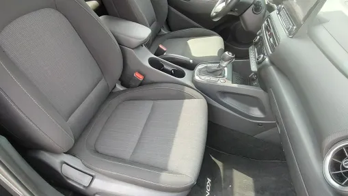 HYUNDAI Kona -