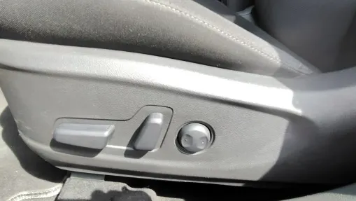 HYUNDAI Kona -