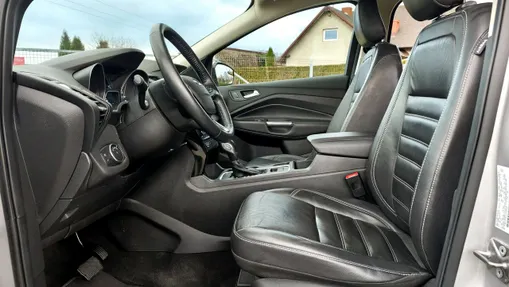 FORD Escape -