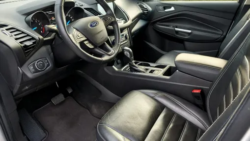 FORD Escape -