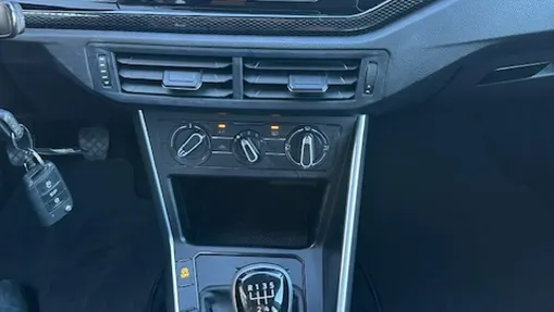 VOLKSWAGEN Taigo -