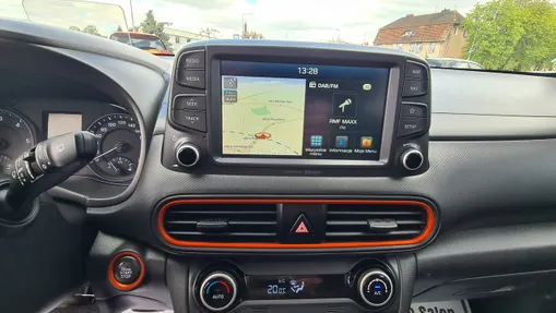 HYUNDAI Kona -