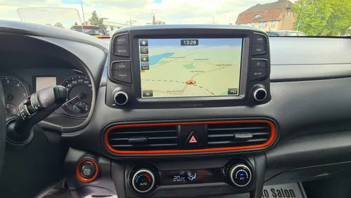 HYUNDAI Kona -