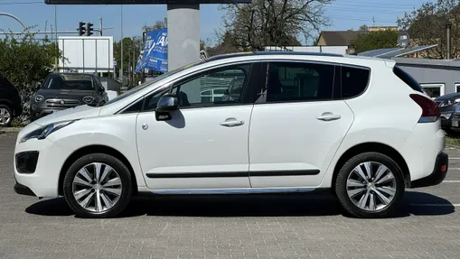 PEUGEOT 3008 -