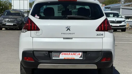 PEUGEOT 3008 -