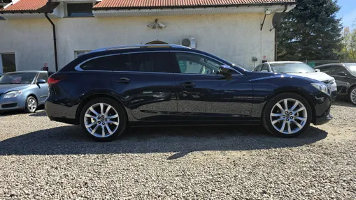 MAZDA 6 -