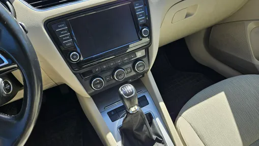 SKODA Octavia -