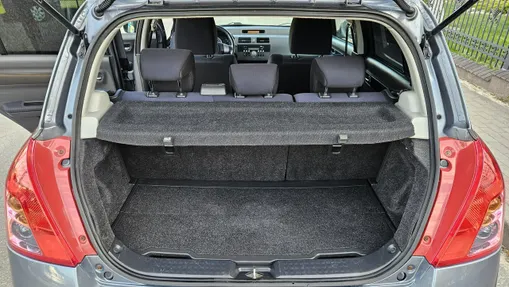 SUZUKI Swift -