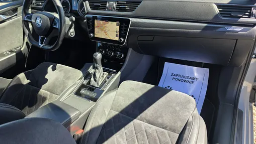 SKODA Superb -