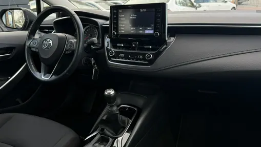 TOYOTA Corolla -