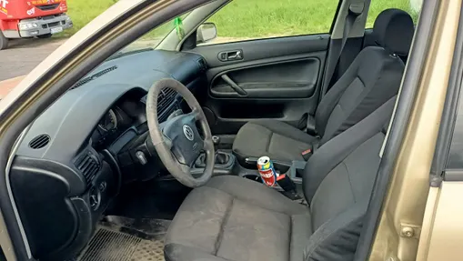 VOLKSWAGEN Passat -