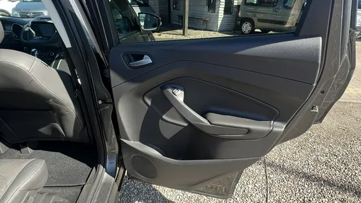 FORD Kuga -