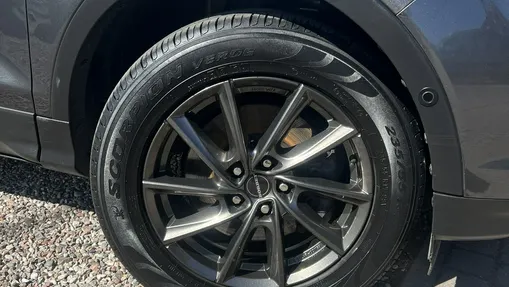 FORD Kuga -
