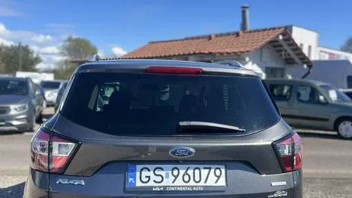 FORD Kuga -