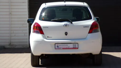 TOYOTA Yaris -