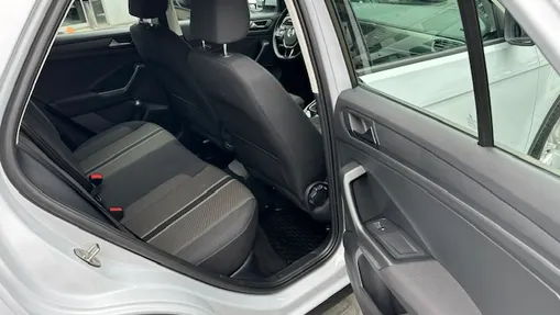 VOLKSWAGEN T-ROC -