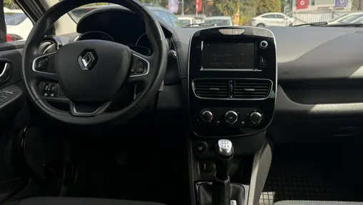 RENAULT Clio -