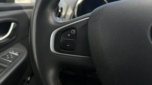 RENAULT Clio -