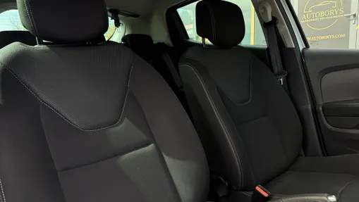 RENAULT Clio -