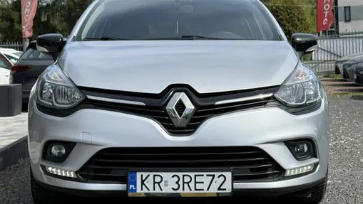 RENAULT Clio -