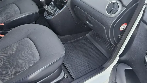 HYUNDAI i10 -