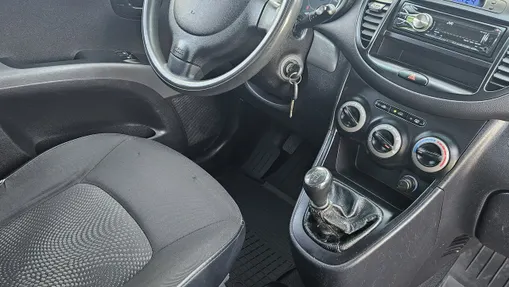 HYUNDAI i10 -