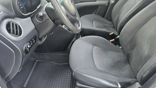 HYUNDAI i10 -