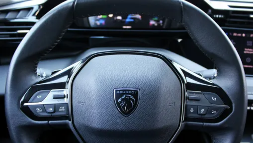 PEUGEOT 308 -