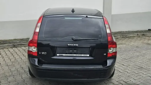 VOLVO V50 -