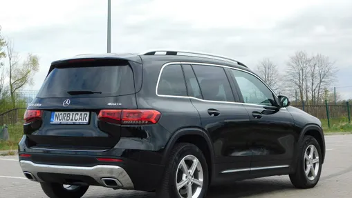 MERCEDES-BENZ GLB -